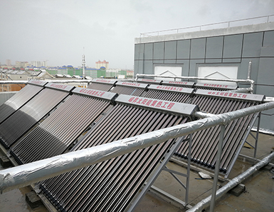 阿克陶医院紫金管太阳能热水工程